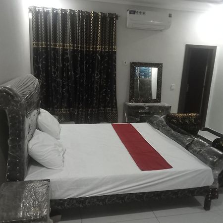 Ryazm Guest House Rawalpindi Ngoại thất bức ảnh