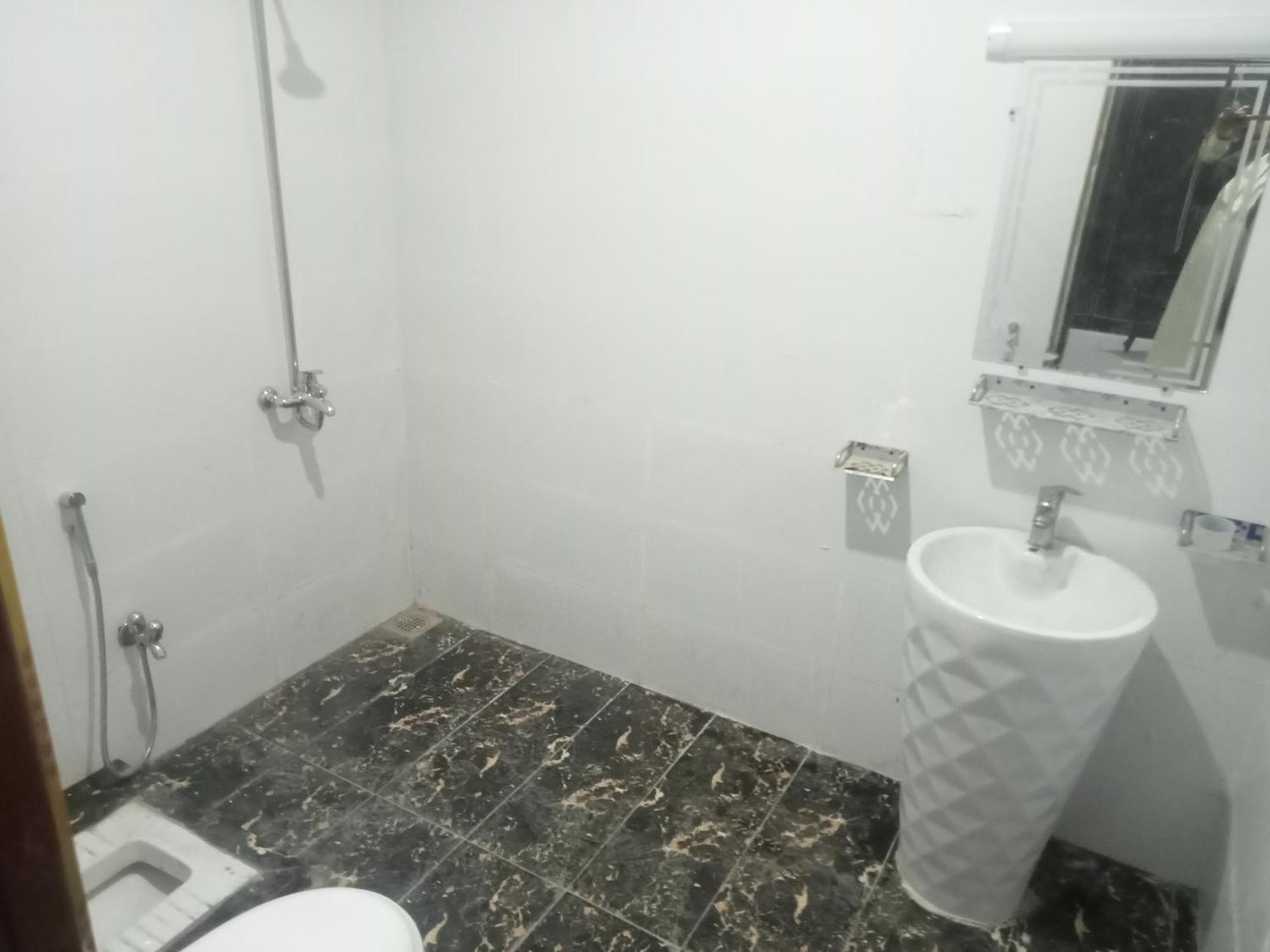 Ryazm Guest House Rawalpindi Ngoại thất bức ảnh