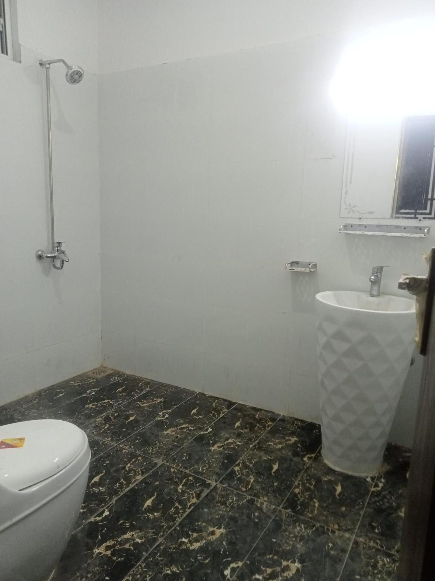 Ryazm Guest House Rawalpindi Ngoại thất bức ảnh