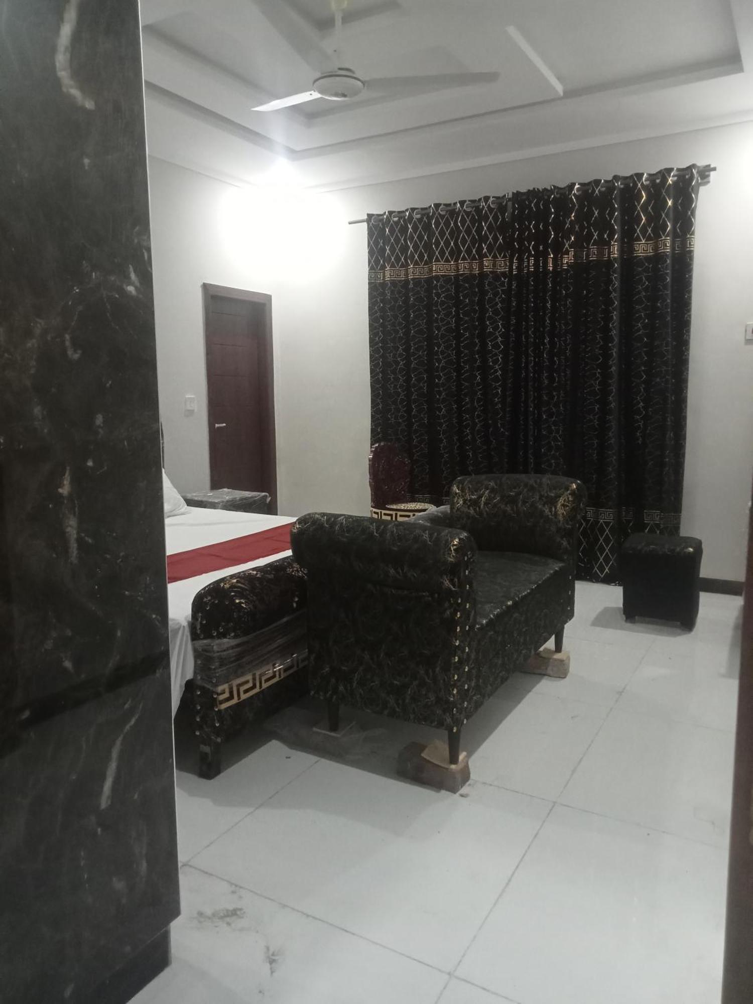 Ryazm Guest House Rawalpindi Ngoại thất bức ảnh