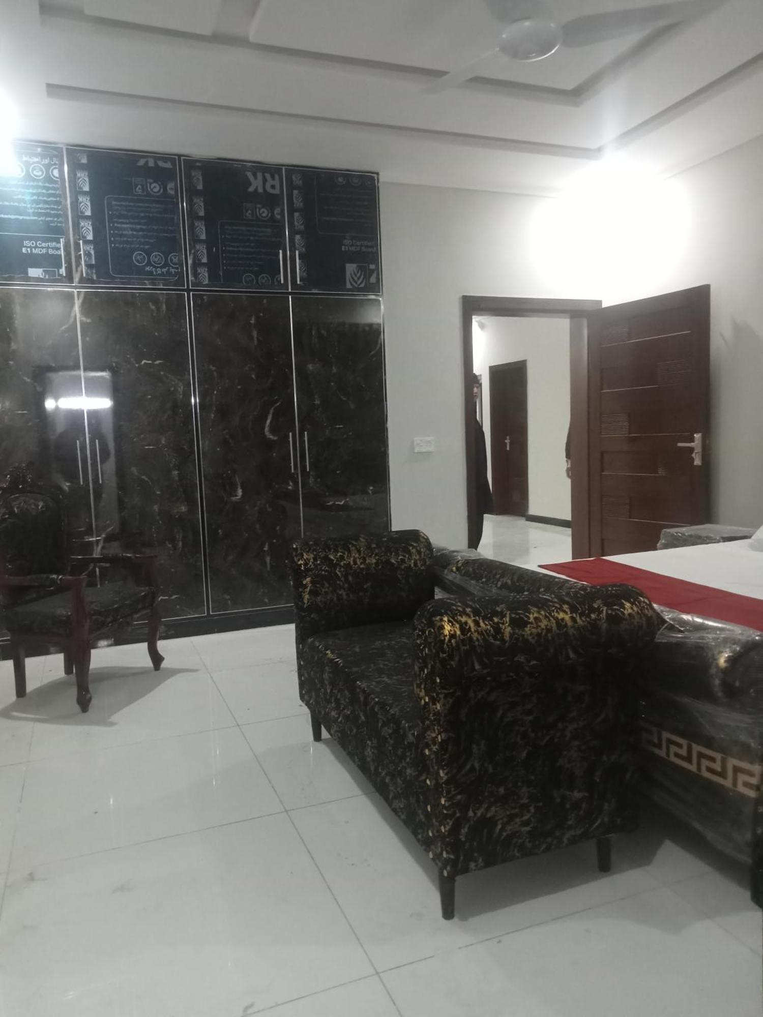 Ryazm Guest House Rawalpindi Ngoại thất bức ảnh